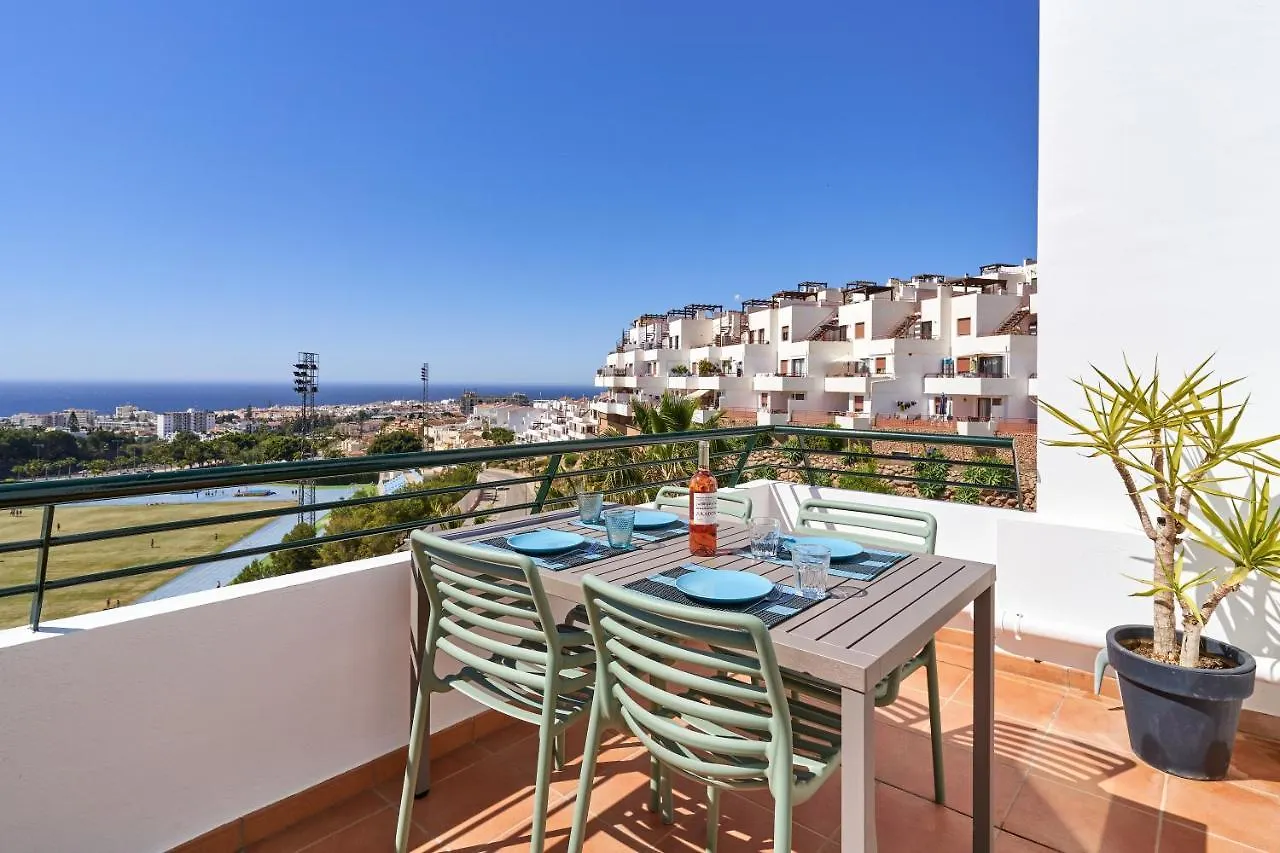 2-Bedroom Apartment With Seaview ネルハ