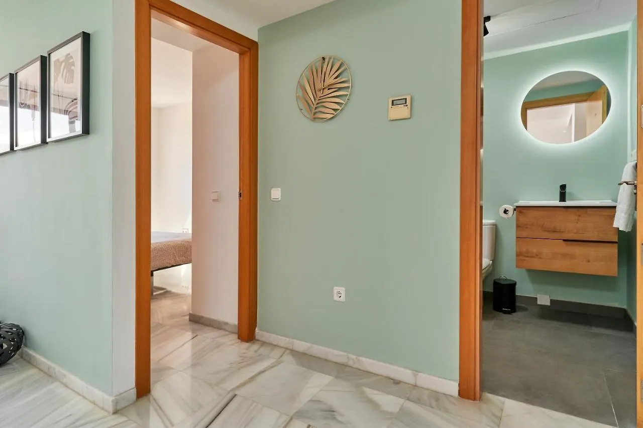 2-Bedroom Apartment With Seaview ネルハ 0*,  スペイン